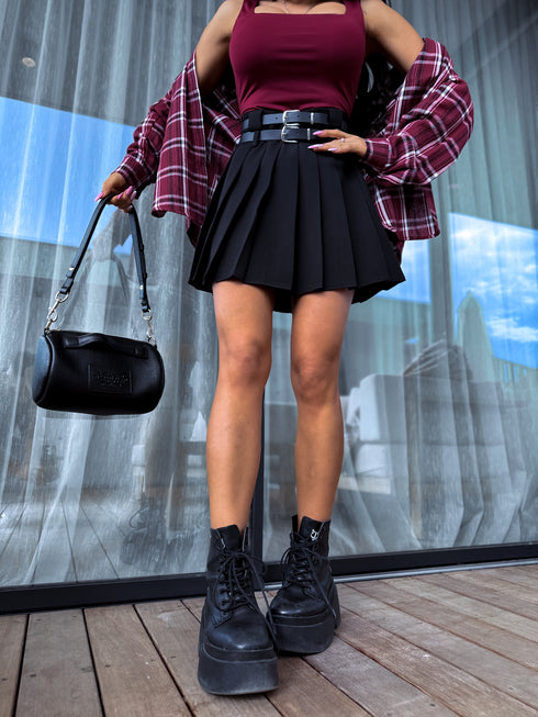 Shorts with Pleats + Double Belt J72 - BLACK PRE-ORDER